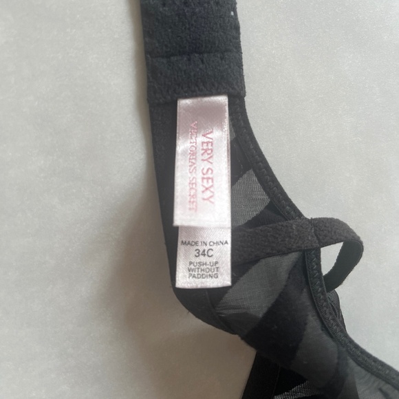 Victoria's Secret Very Sexy Scandalous Faux Leather Push up without padding Bra - Picture 12 of 13